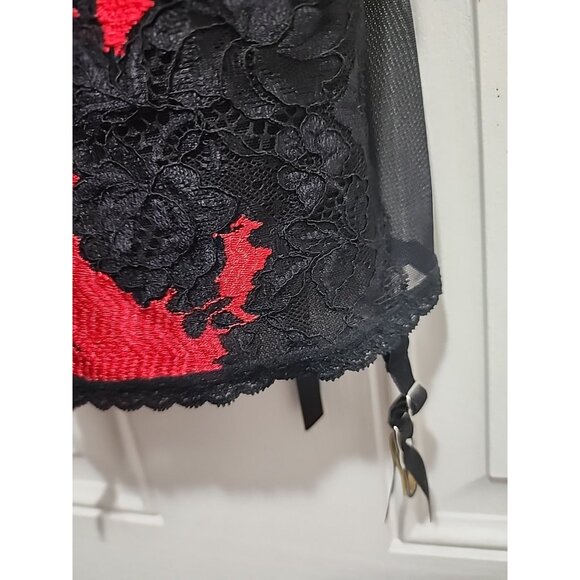 Victoria’s Secret Y2K Red Black Lace Fitted Stretch Teddy Garters Size 34B - Picture 4 of 9